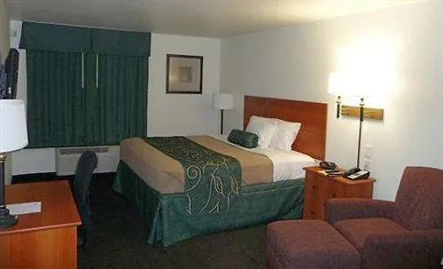 Travelodge By Wyndham Dunsmuir