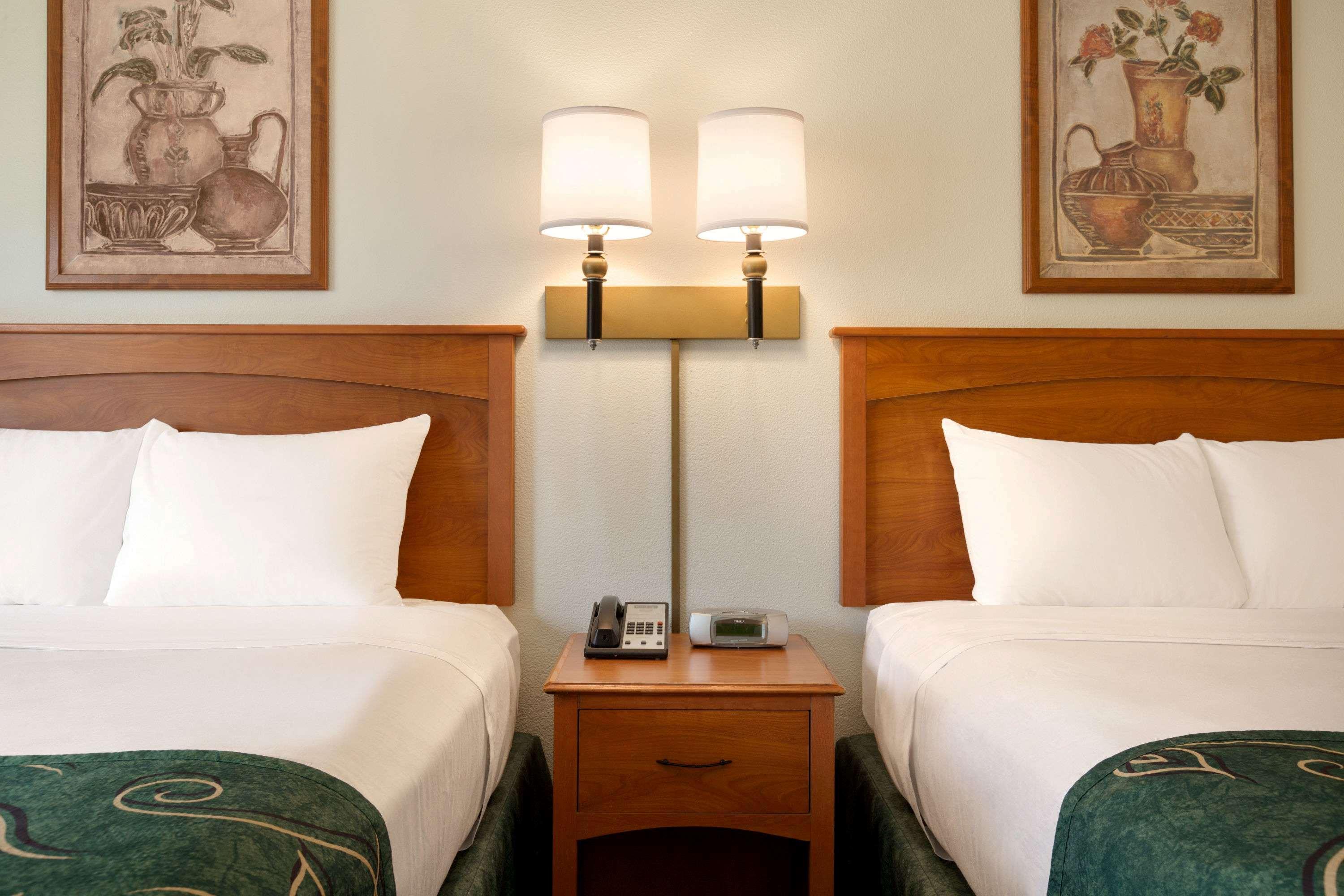 Travelodge By Wyndham Hotel 2*
