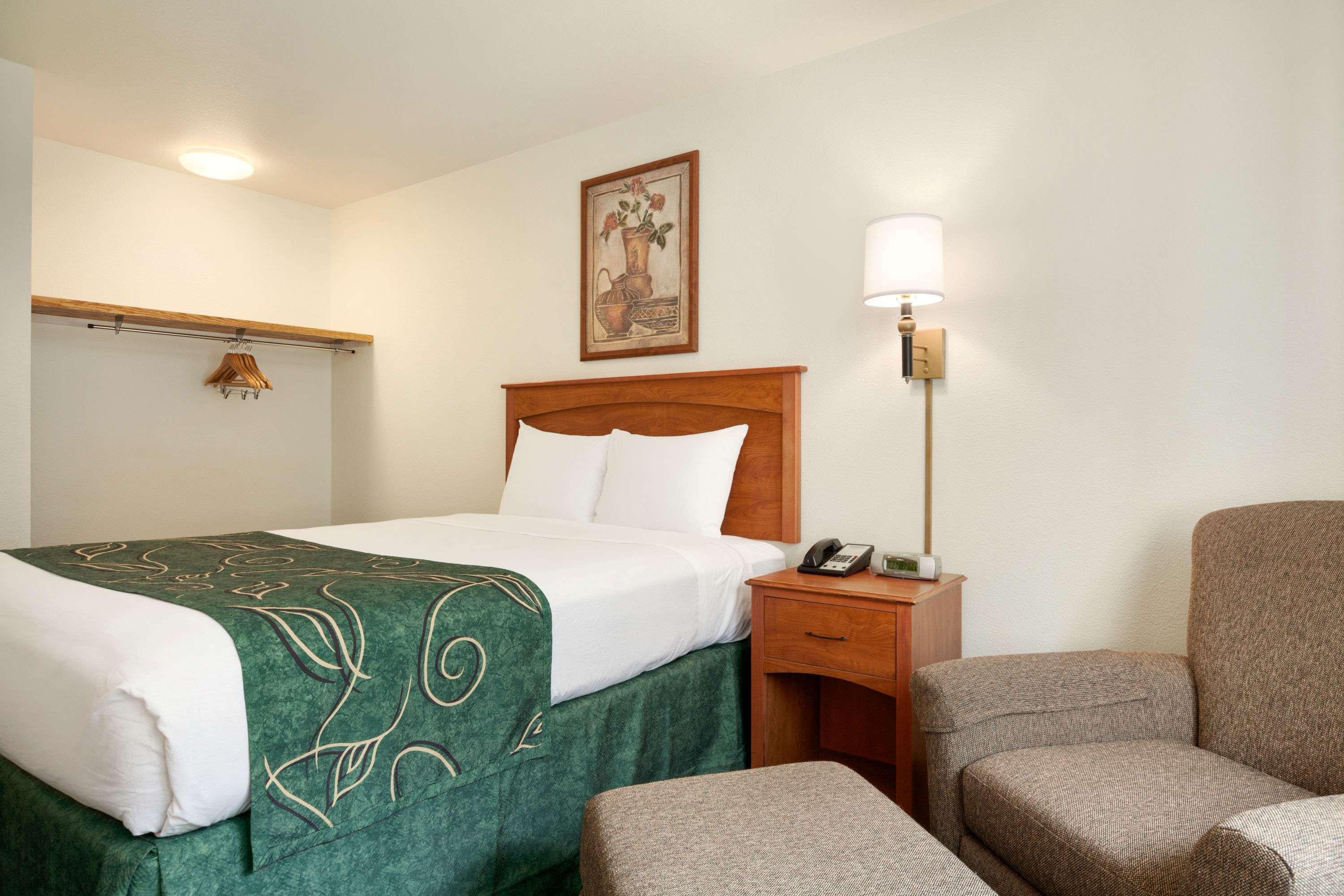 Travelodge By Wyndham Hotel