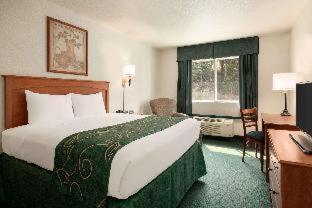 Hotel Travelodge By Wyndham 2*